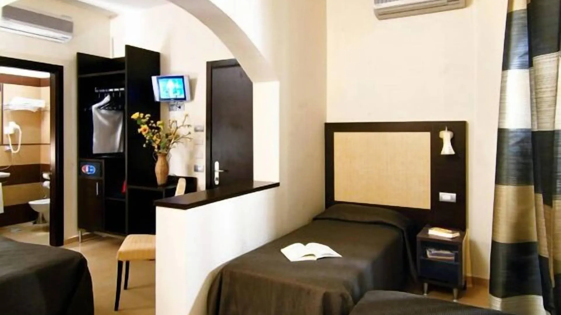Hotel Dei Mille Rome